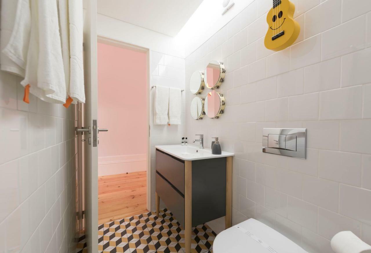 Almada Music Apartment Porto Luaran gambar